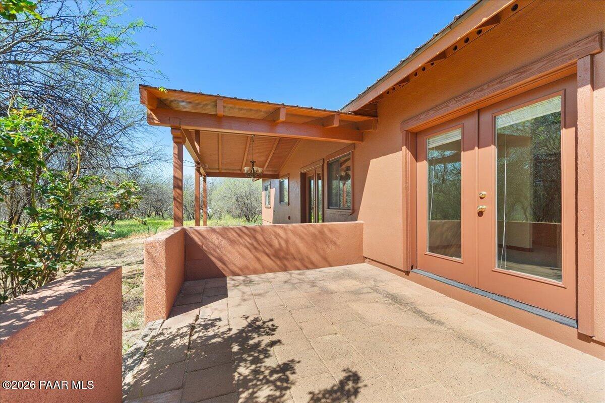 4755 East Lynn Court Lake Montezuma, AZ 86335 - Photo 26 of 36 a view of balcony with furniture