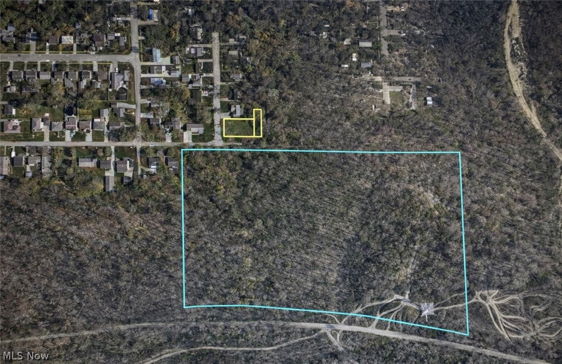 James Street Niles, OH 44446 - Photo 2 of 3 14.48 acres outlined in blue; 2 additional parcels in yellow.