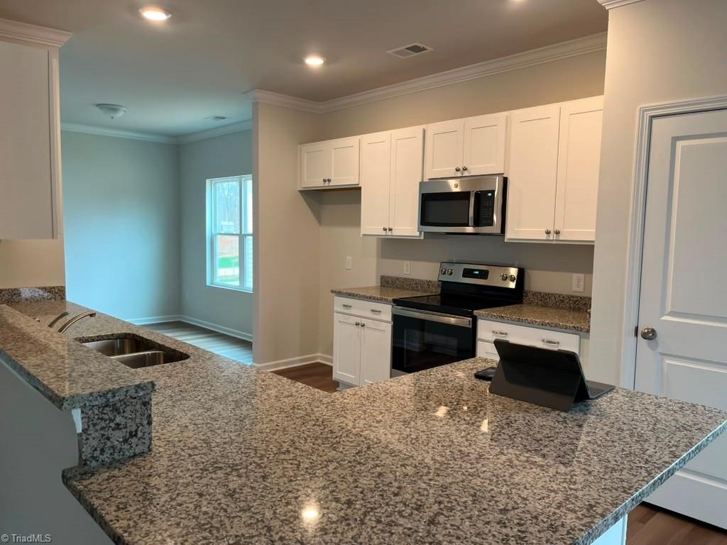 629 Cam Circle High Point, NC 27265 - Photo 15 of 33