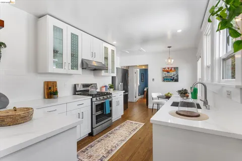 $948,000 | 530 63rd Street, Oakland, CA 94609
