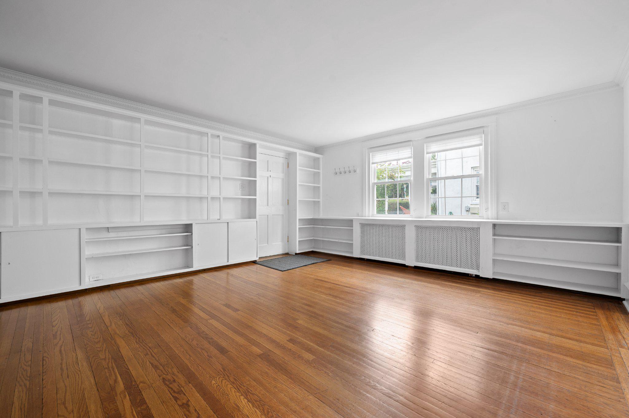 20 Tenmore Road Haverford, PA 19041 - Photo 6 of 26 Living Room