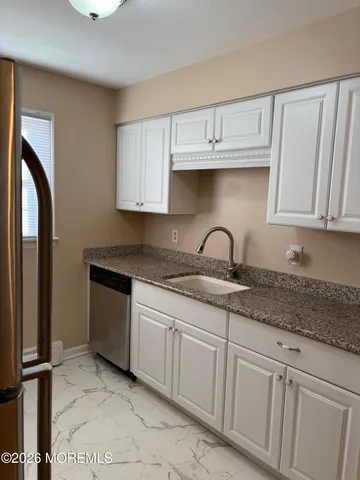 $2,000 | 330 Highway 35, Unit 23, Point Pleasant Beach, NJ 08742