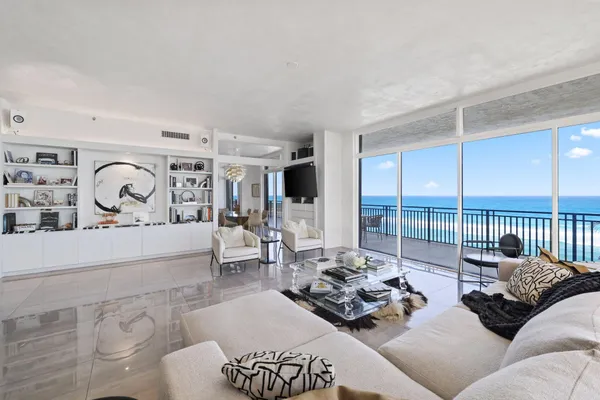 $10,950,000 | 19750 South Beach Road, Unit PH5 & 6, Jupiter, FL 33469