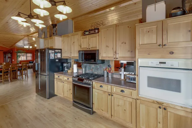 $785,000 | 33502 County Road 3, Crosslake, MN 56442