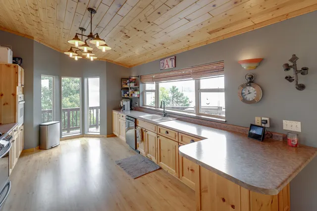 $785,000 | 33502 County Road 3, Crosslake, MN 56442