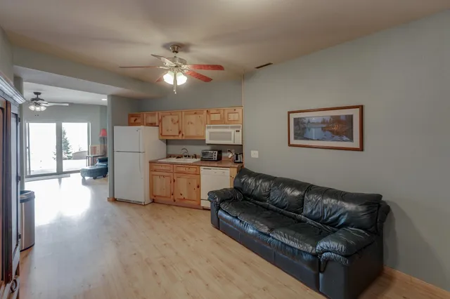 $785,000 | 33502 County Road 3, Crosslake, MN 56442