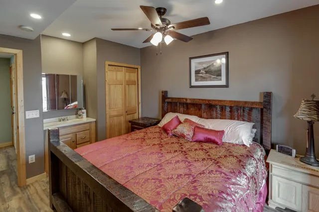 $785,000 | 33502 County Road 3, Crosslake, MN 56442