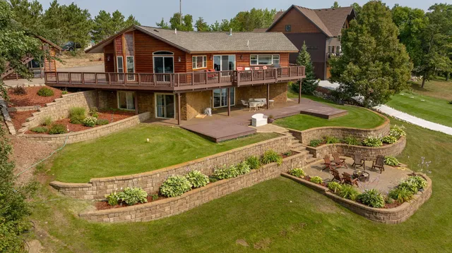 $785,000 | 33502 County Road 3, Crosslake, MN 56442