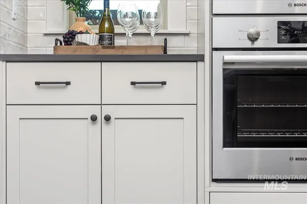 $674,900 | 7058 North Canter Trl Avenue, Meridian, ID 83646