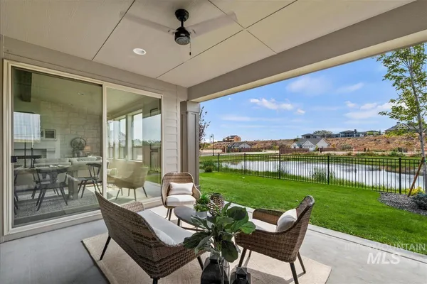 $674,900 | 7058 North Canter Trl Avenue, Meridian, ID 83646