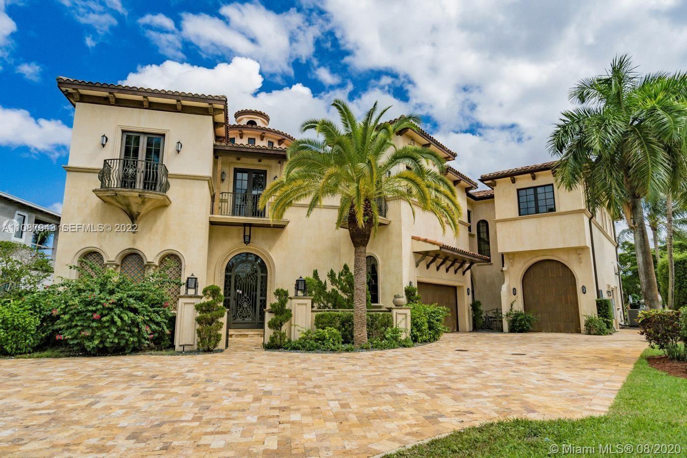 Majestic entrance to home
