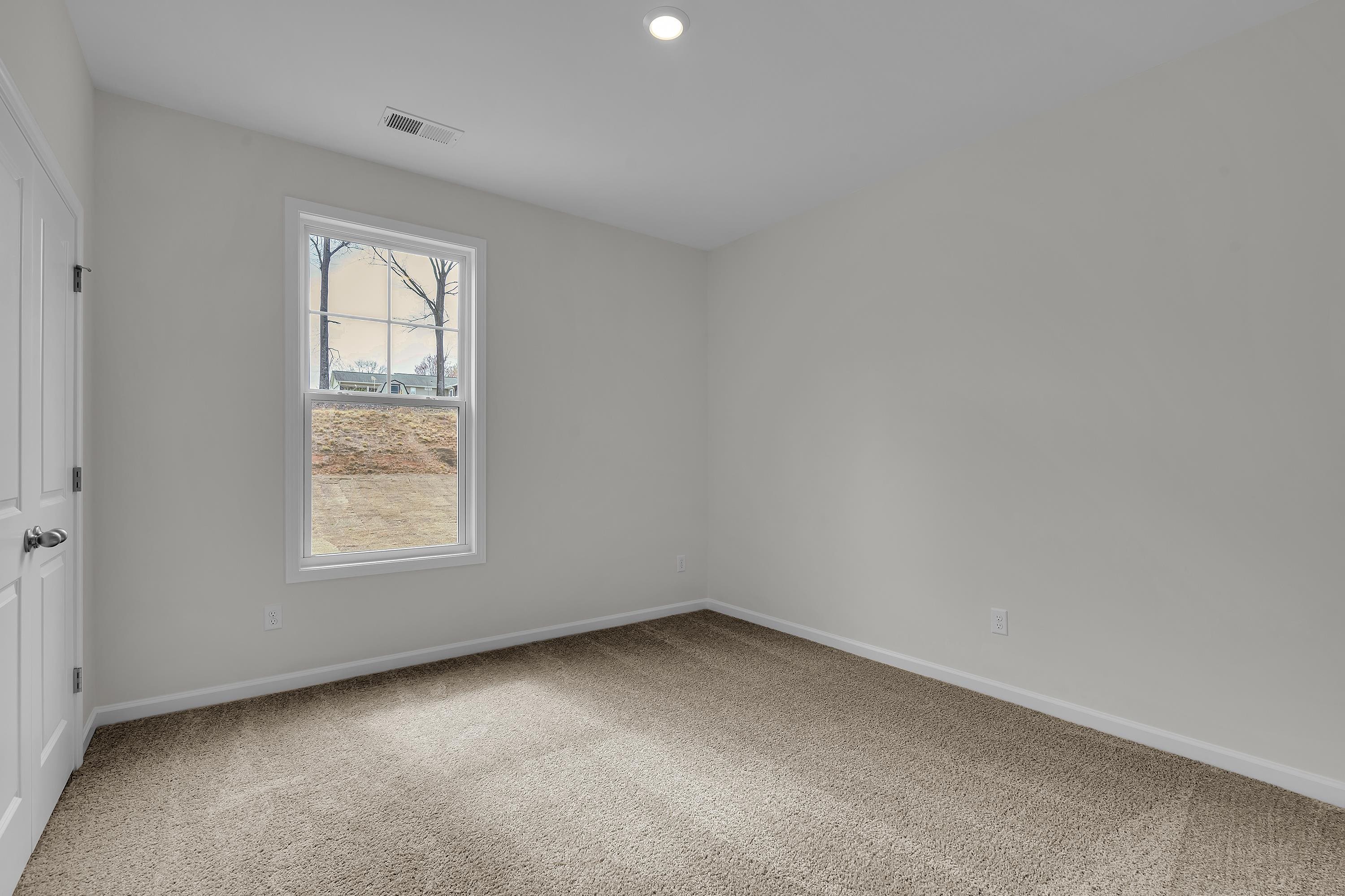 172 Hunter Ridge Drive Boiling Springs, SC 29316 - Photo 8 of 22