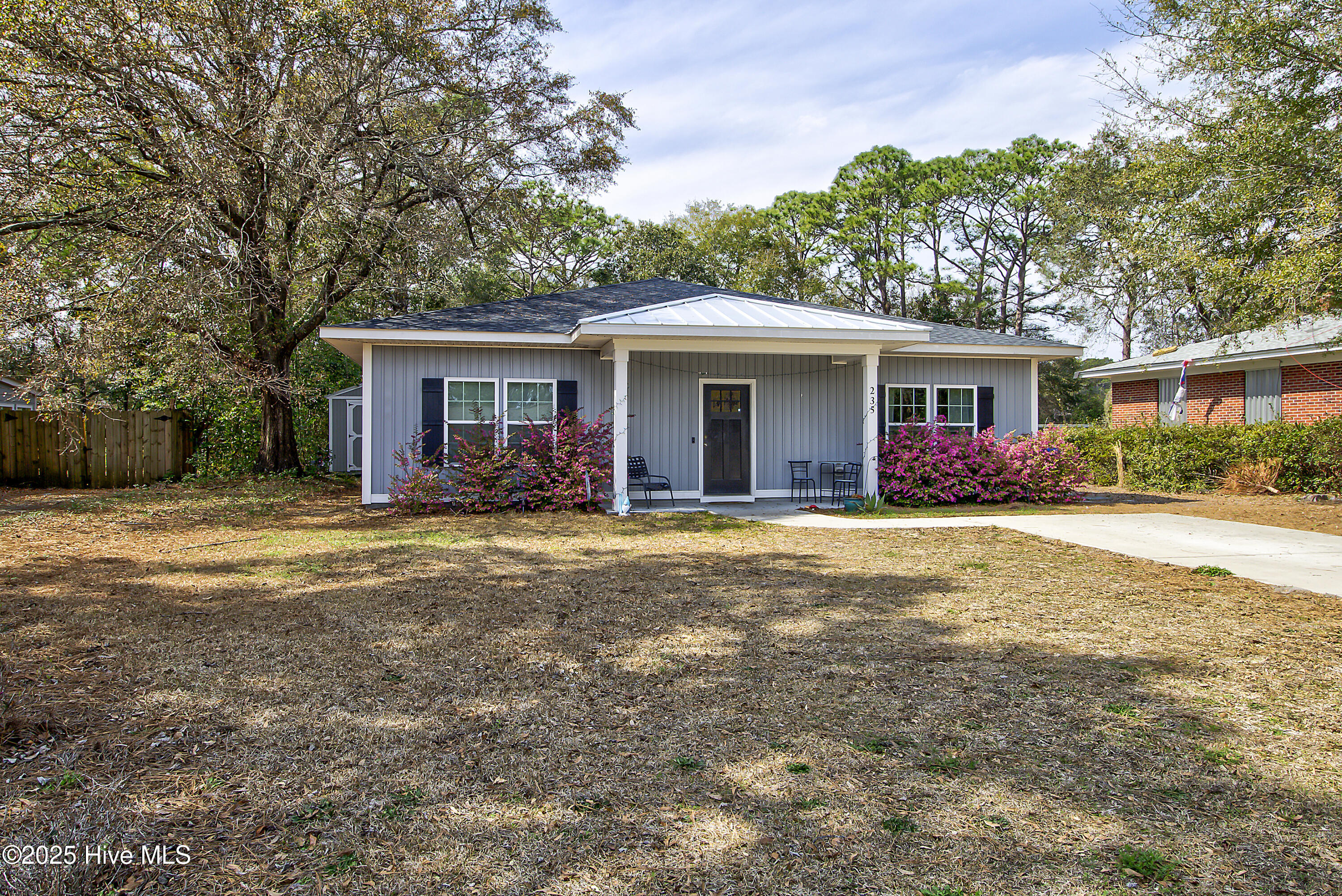 235 Oakcrest Drive Wilmington, NC 28403 - Photo 2 of 28 IMG_9825_6_7