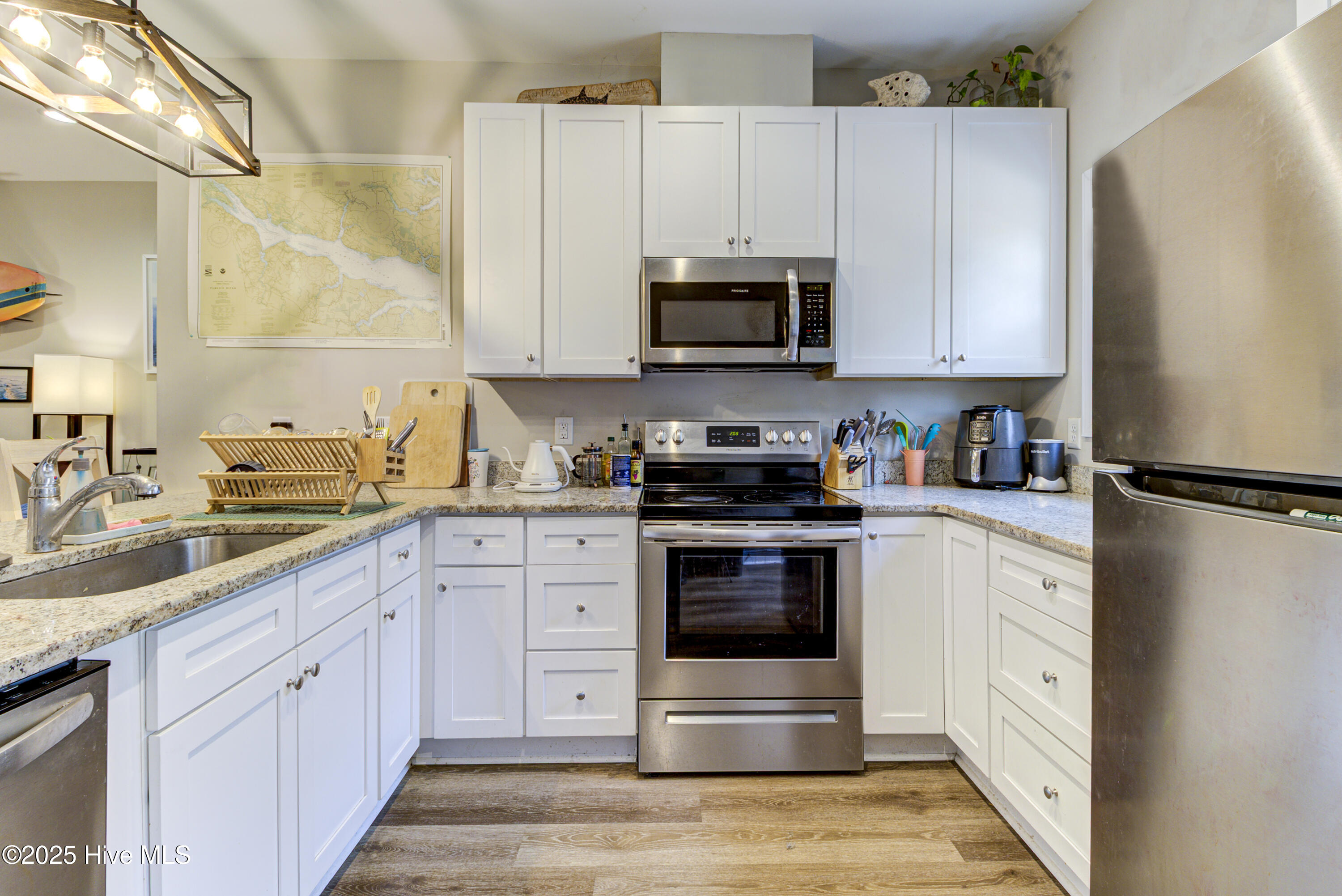 235 Oakcrest Drive Wilmington, NC 28403 - Photo 7 of 28 IMG_9851_2_3_4_5