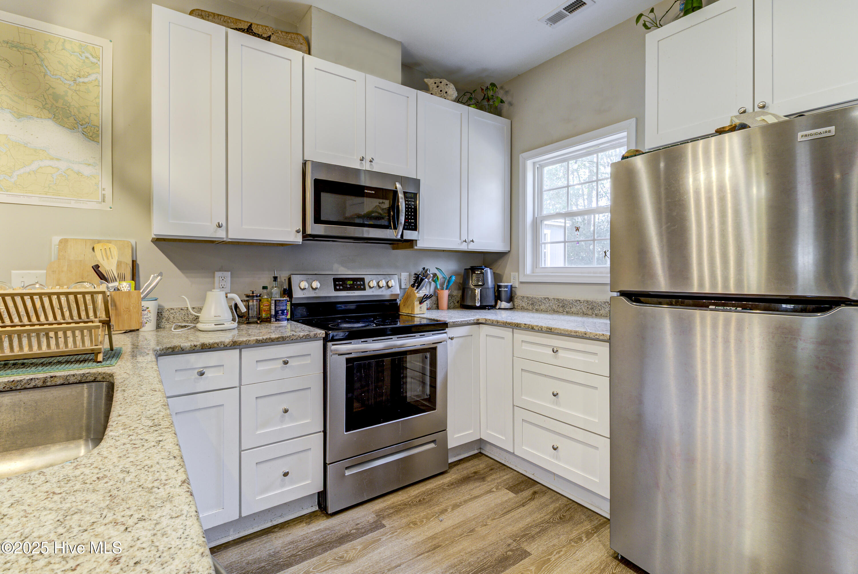 235 Oakcrest Drive Wilmington, NC 28403 - Photo 8 of 28 IMG_9856_57_58_59_60