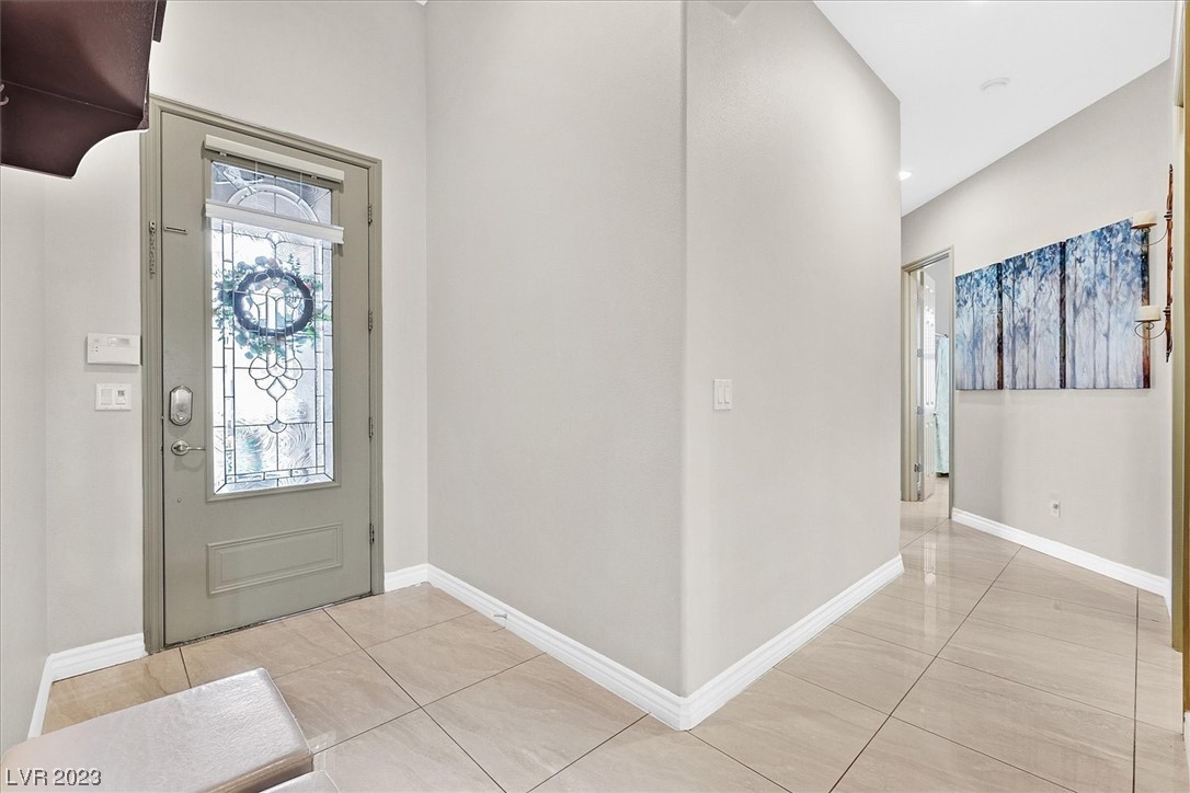 9425 Kickapoo Avenue Las Vegas, NV 89149 - Photo 2 of 45