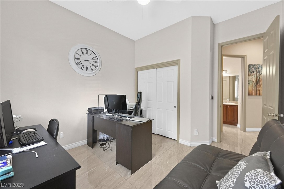 9425 Kickapoo Avenue Las Vegas, NV 89149 - Photo 28 of 45