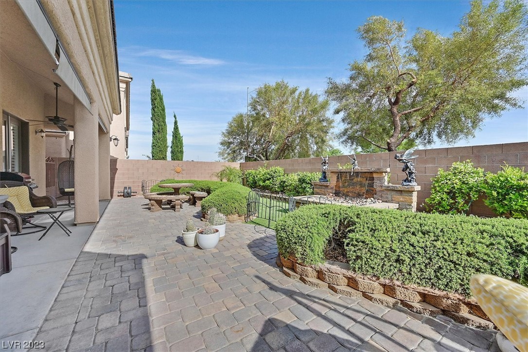 9425 Kickapoo Avenue Las Vegas, NV 89149 - Photo 32 of 45