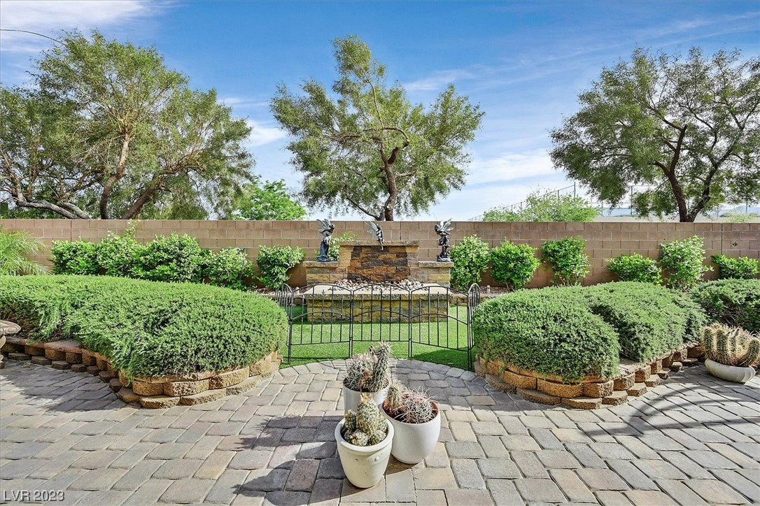 9425 Kickapoo Avenue Las Vegas, NV 89149 - Photo 33 of 45