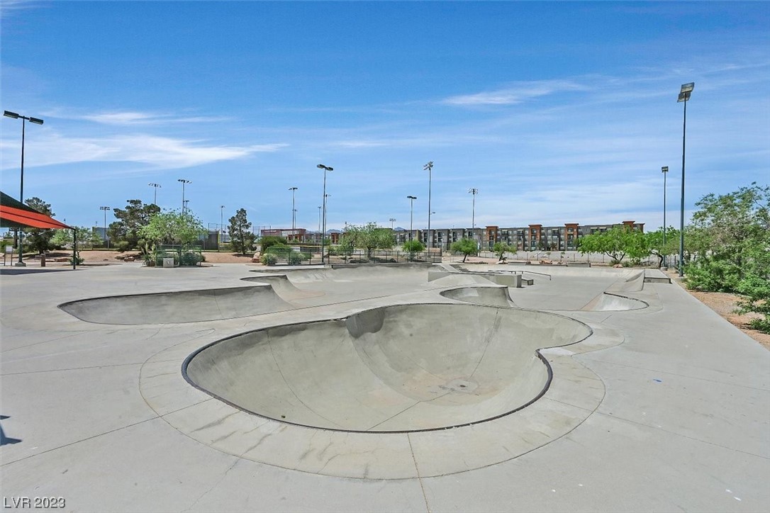 9425 Kickapoo Avenue Las Vegas, NV 89149 - Photo 43 of 45