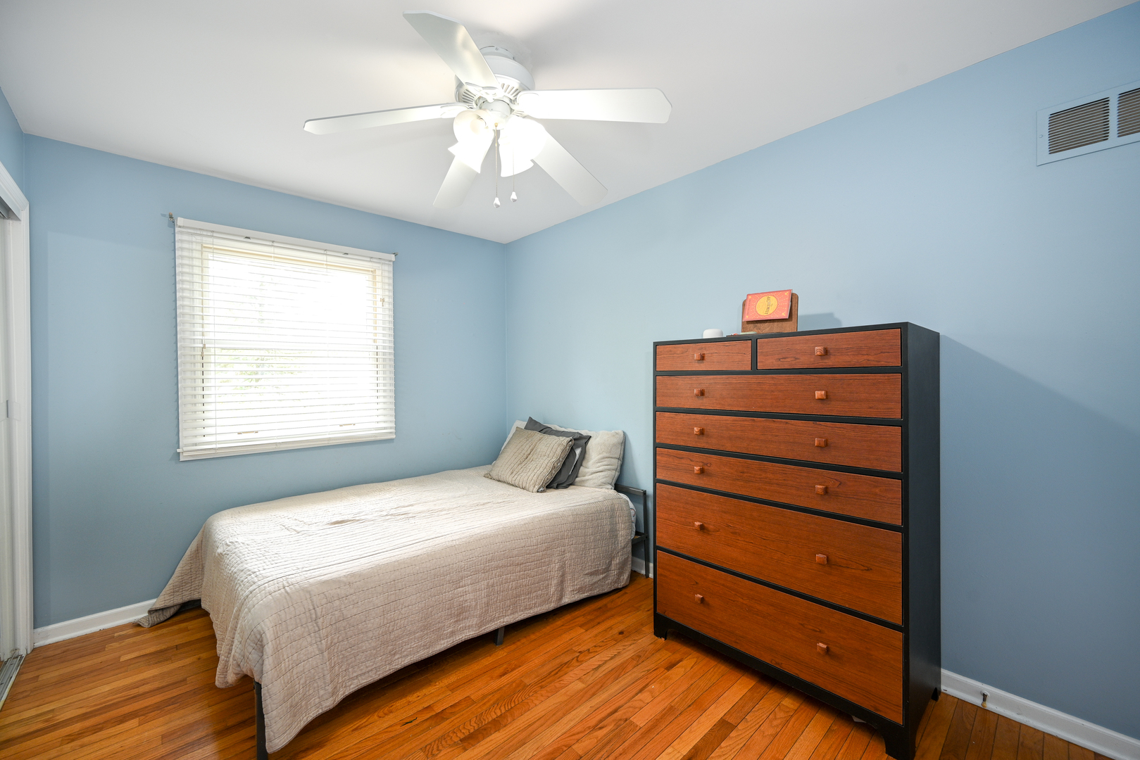 3N130 Ridgeview Street West Chicago, IL 60185 - Photo 18 of 35 Gallery Image 18