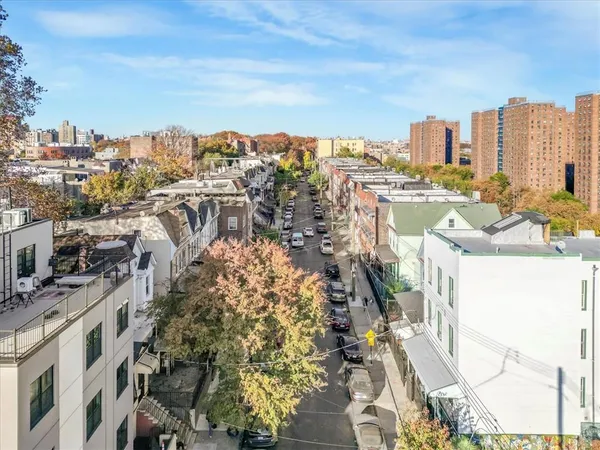 $799,900 | Undisclosed Address | Concourse