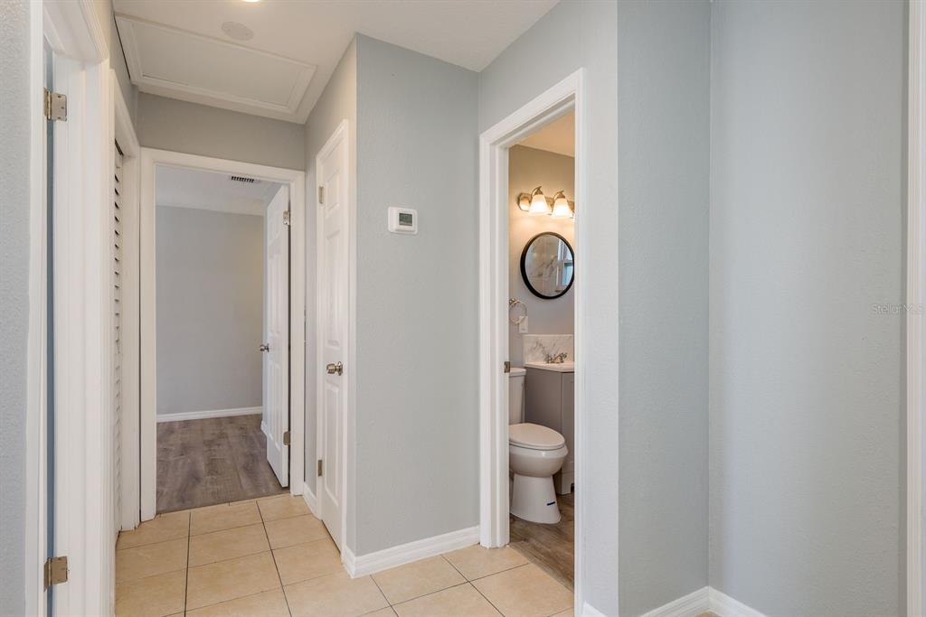 13698 120th Street North Largo, FL 33778 - Photo 14 of 30 a bathroom with a toilet
