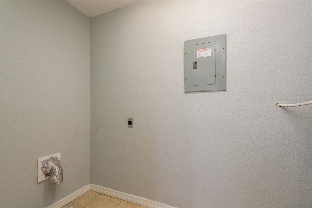 13698 120th Street North Largo, FL 33778 - Photo 25 of 30 a view of small space