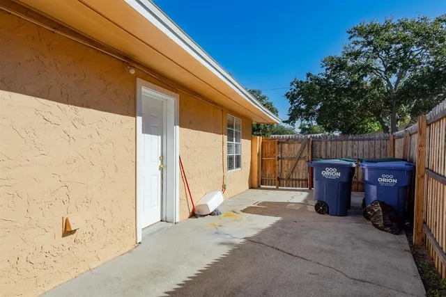 $2,395 | 13698 120th Street North, Largo, FL 33778