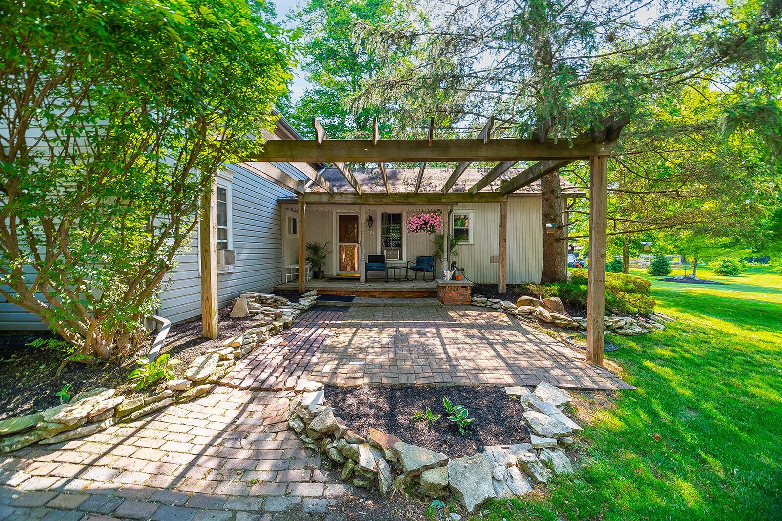 7564 plumb road-8