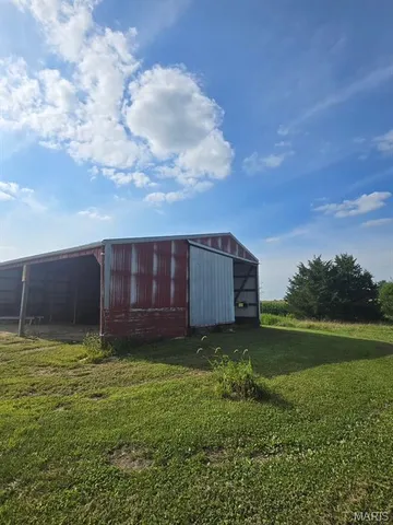 $1,068,000 | 28450 Hwy M, Middletown, MO 63359