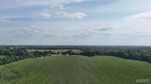 $1,068,000 | 28450 Hwy M, Middletown, MO 63359