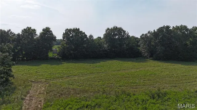 $1,068,000 | 28450 Hwy M, Middletown, MO 63359