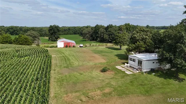 $1,068,000 | 28450 Hwy M, Middletown, MO 63359