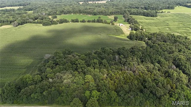 $1,068,000 | 28450 Hwy M, Middletown, MO 63359