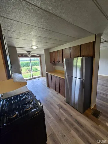 $1,068,000 | 28450 Hwy M, Middletown, MO 63359