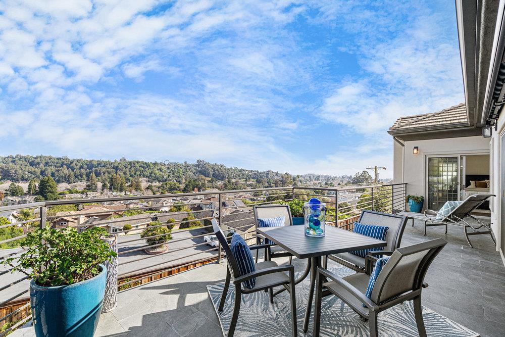 40 Indy Circle Soquel, CA 95073 - Photo 59 of 65 a view of a terrace with furniture and a potted plant