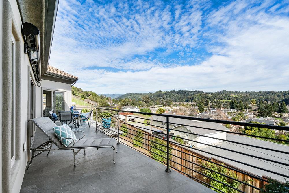 40 Indy Circle Soquel, CA 95073 - Photo 60 of 65 a view of a terrace with couches and wooden floor