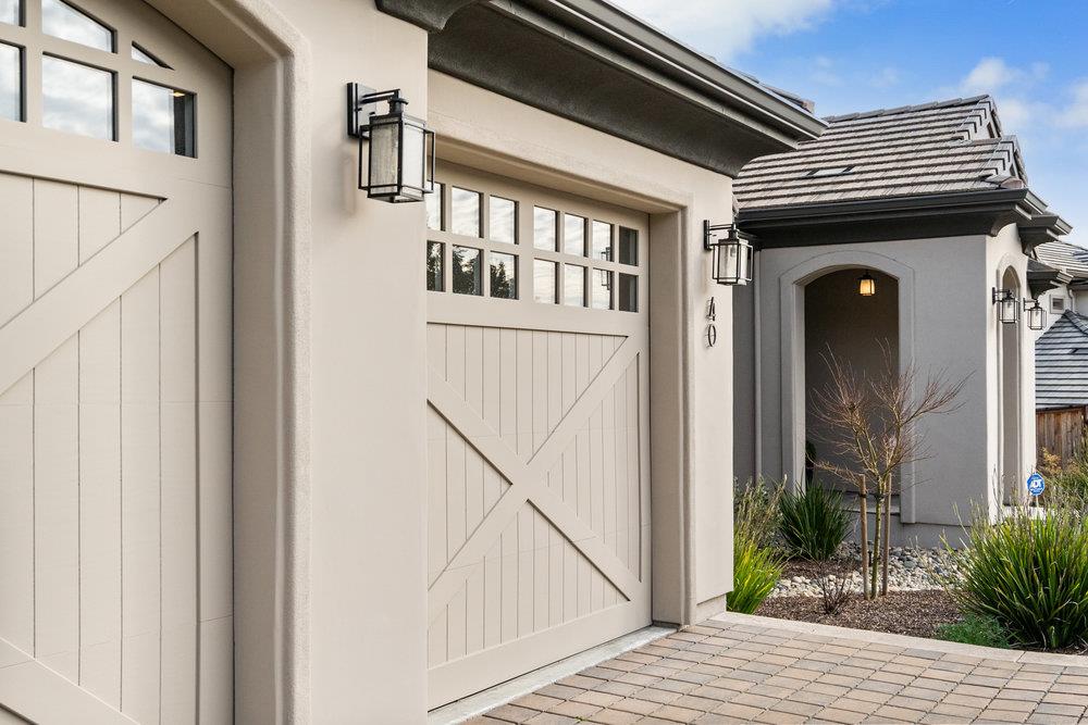 40 Indy Circle Soquel, CA 95073 - Photo 6 of 65 a front view of a house with plants