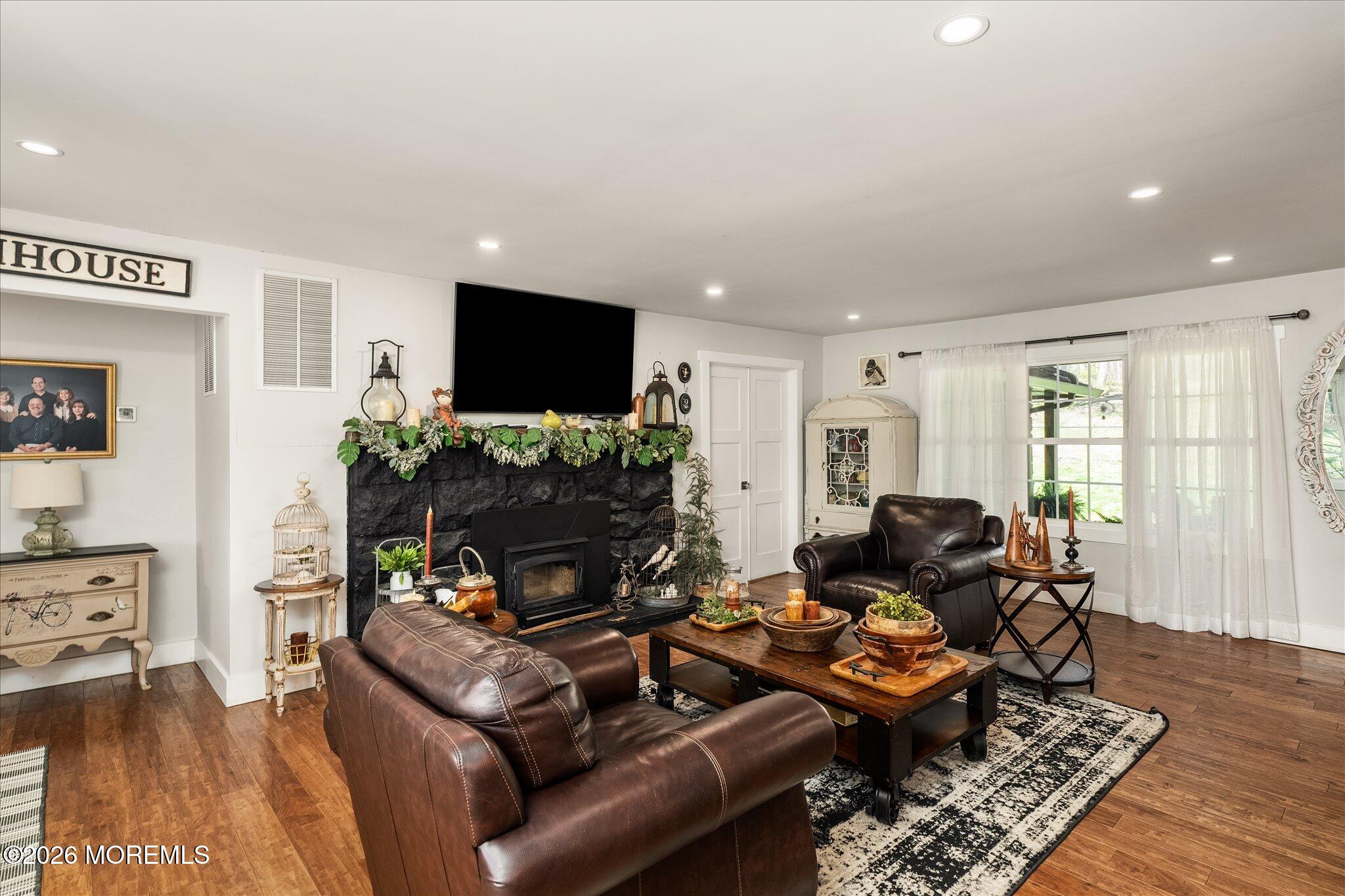 158 Larrison Road Wrightstown, NJ 08562 - Photo 9 of 57 07-158_Larrison_Road-7