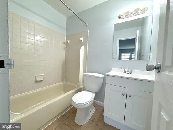 $2,300 | 9528 Hagel Circle, Unit 6/C, Lorton, VA 22079