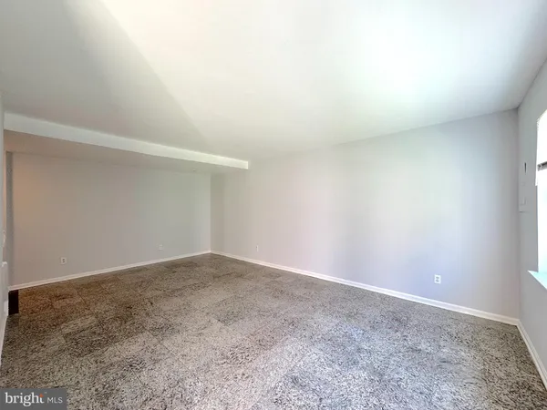 $2,300 | 9528 Hagel Circle, Unit 6/C, Lorton, VA 22079