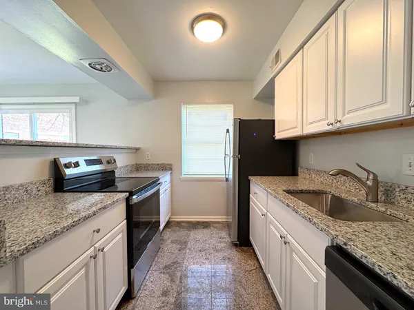 $2,300 | 9528 Hagel Circle, Unit 6/C, Lorton, VA 22079