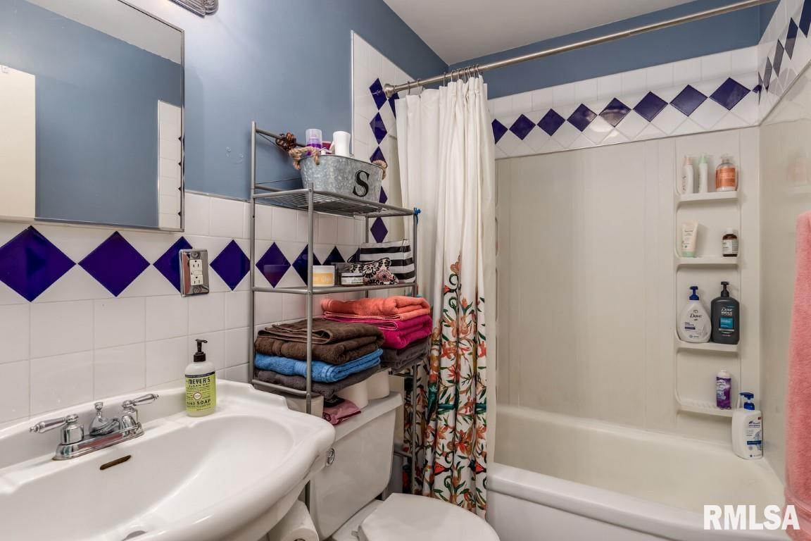 5307 North Hamilton Road Peoria, IL 61614 - Photo 17 of 26 Gallery Image 17