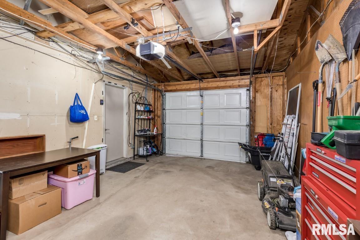 5307 North Hamilton Road Peoria, IL 61614 - Photo 22 of 26 Gallery Image 22