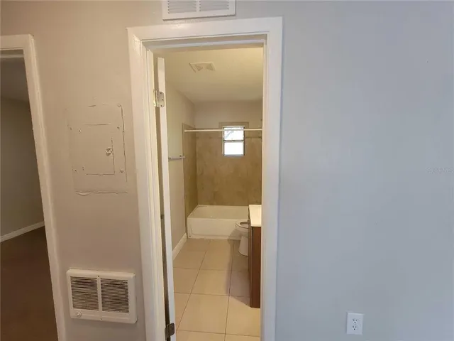 $950 | 402 Peters Street, Wildwood, FL 34785