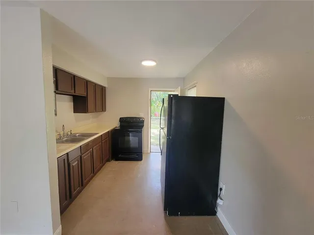 $950 | 402 Peters Street, Wildwood, FL 34785