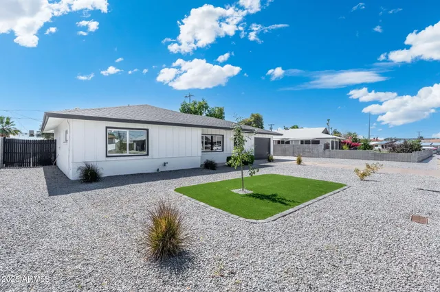 a view of a house with a entertaining space