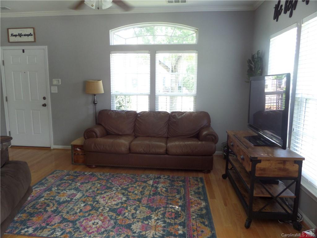 4926 Prosperity Ridge Road Charlotte, NC 28269 - Photo 4 of 25 Gallery Image 4