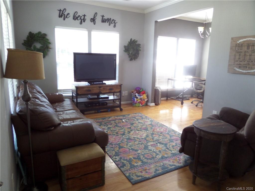 4926 Prosperity Ridge Road Charlotte, NC 28269 - Photo 5 of 25 Gallery Image 5